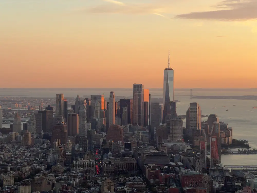 Blick vom The Edge in New York City. Lohnt sich mit Kindern und bietet einen tollen Blick über die Stadt.